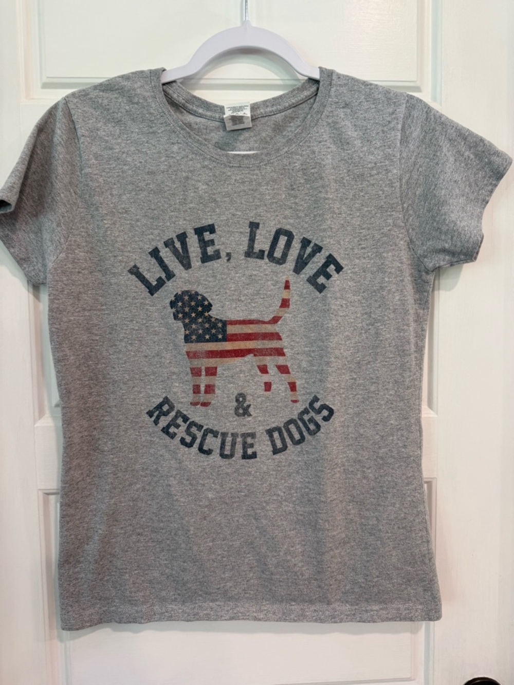 Gildan Gray Short Sleeve Tee with Patriotic Flag Dog Graphic